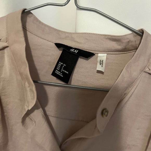 H&M blouse - Picture 3 of 4